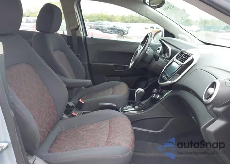 2017 Chevrolet Sonic Lt Auto z USA, uszkodzony, nr VIN 1G1JD5SB6H4128275